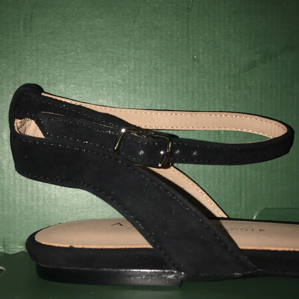 ANTHROPOLOGIE EMBROIDERED BOW BALLET FLATS shoes